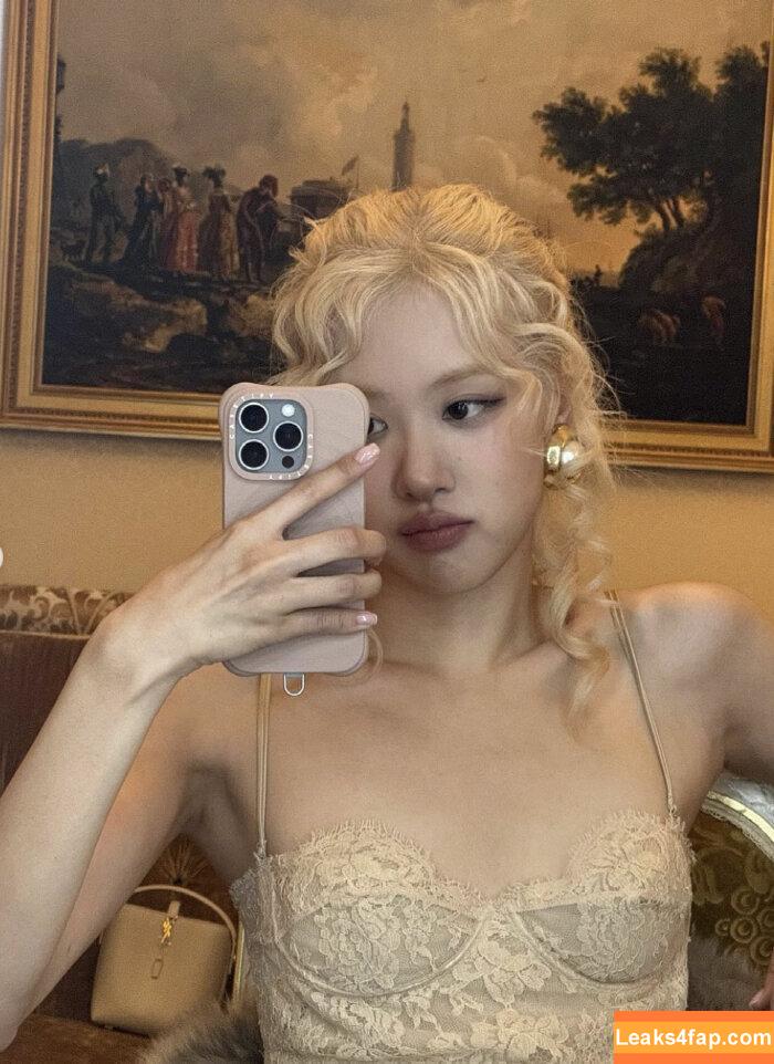 Rose Black Pink /  leaked photo photo #0005