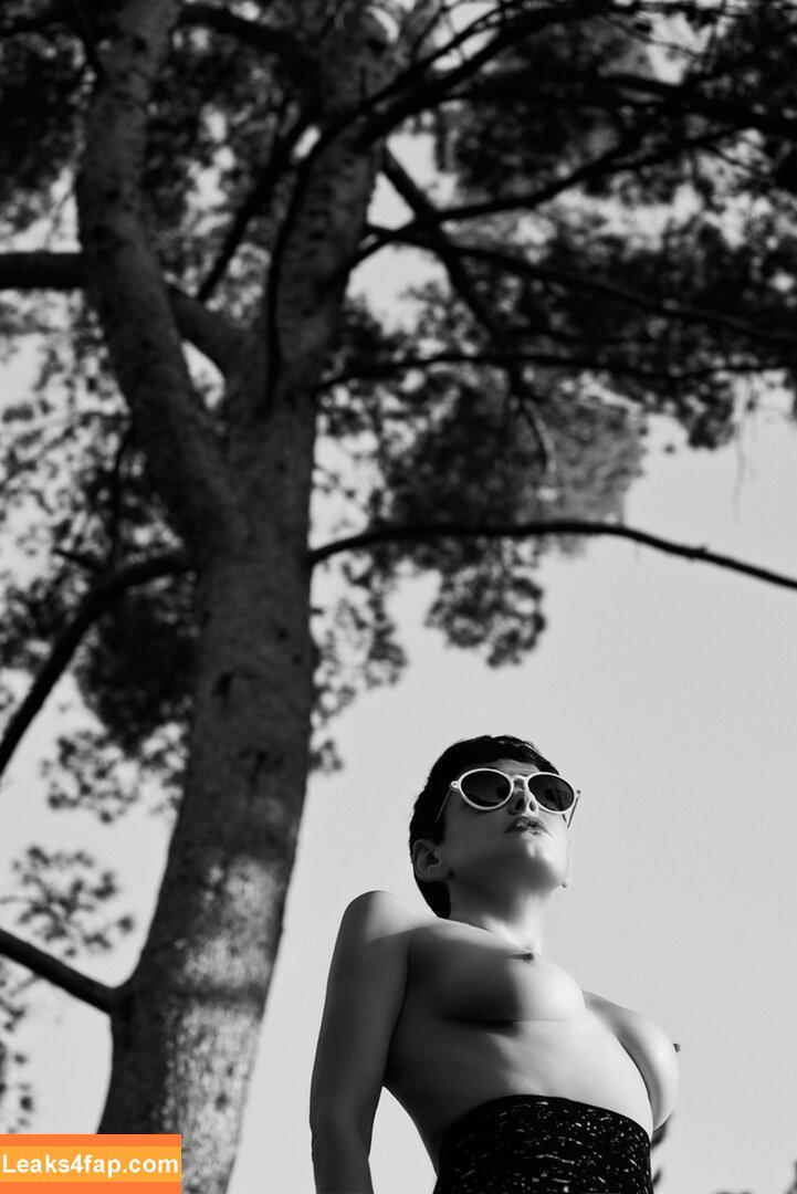 Rose Mcgowan / rosemcgowan leaked photo photo #0004