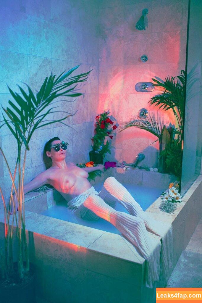 Rose Mcgowan / rosemcgowan leaked photo photo #0011