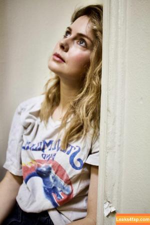 Rose McIver photo #0006