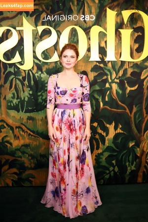 Rose McIver photo #0044