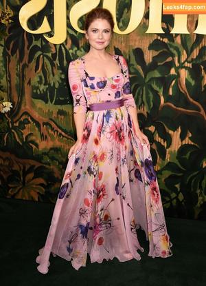 Rose McIver photo #0048