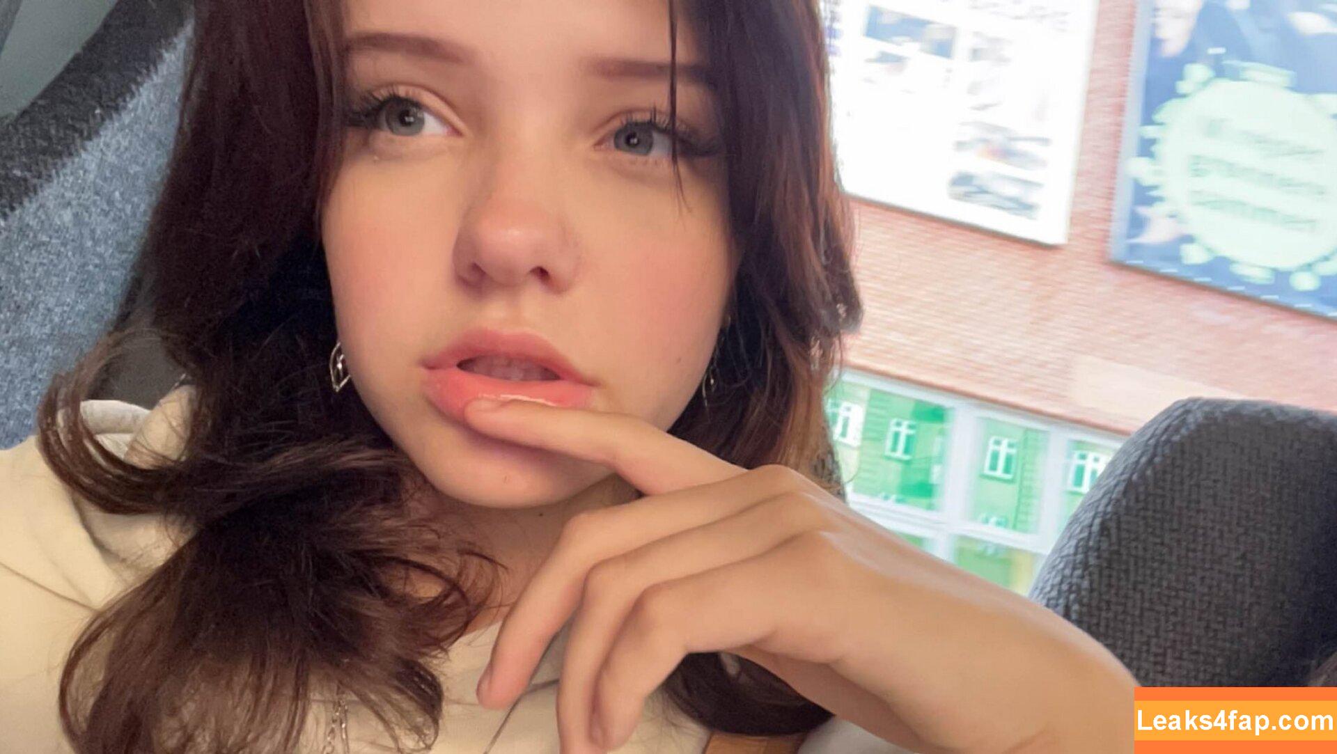 Rose4yu_ / Rosee4yu / rose4you__ leaked photo photo #0001