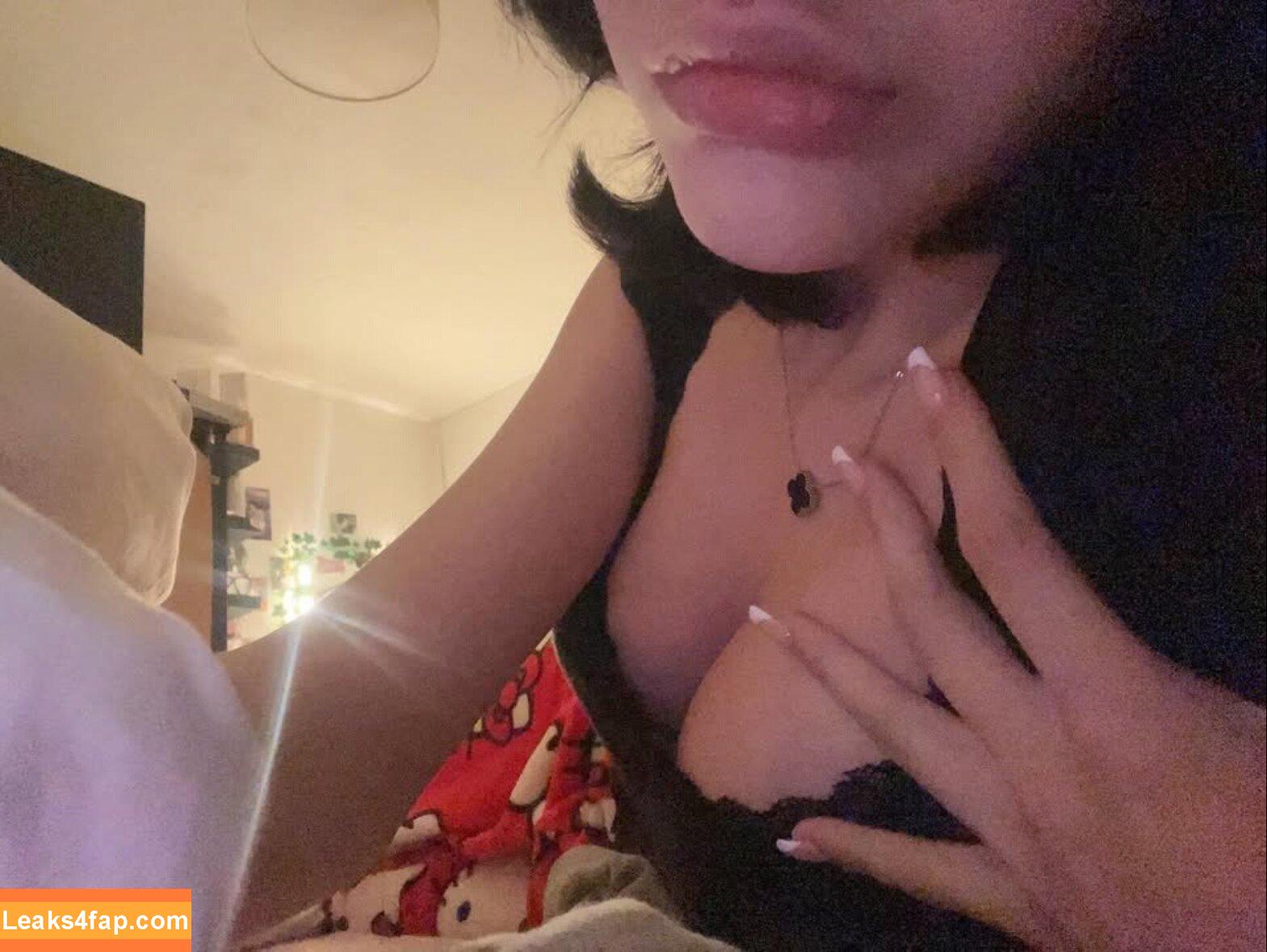Rose4yu_ / Rosee4yu / rose4you__ leaked photo photo #0003