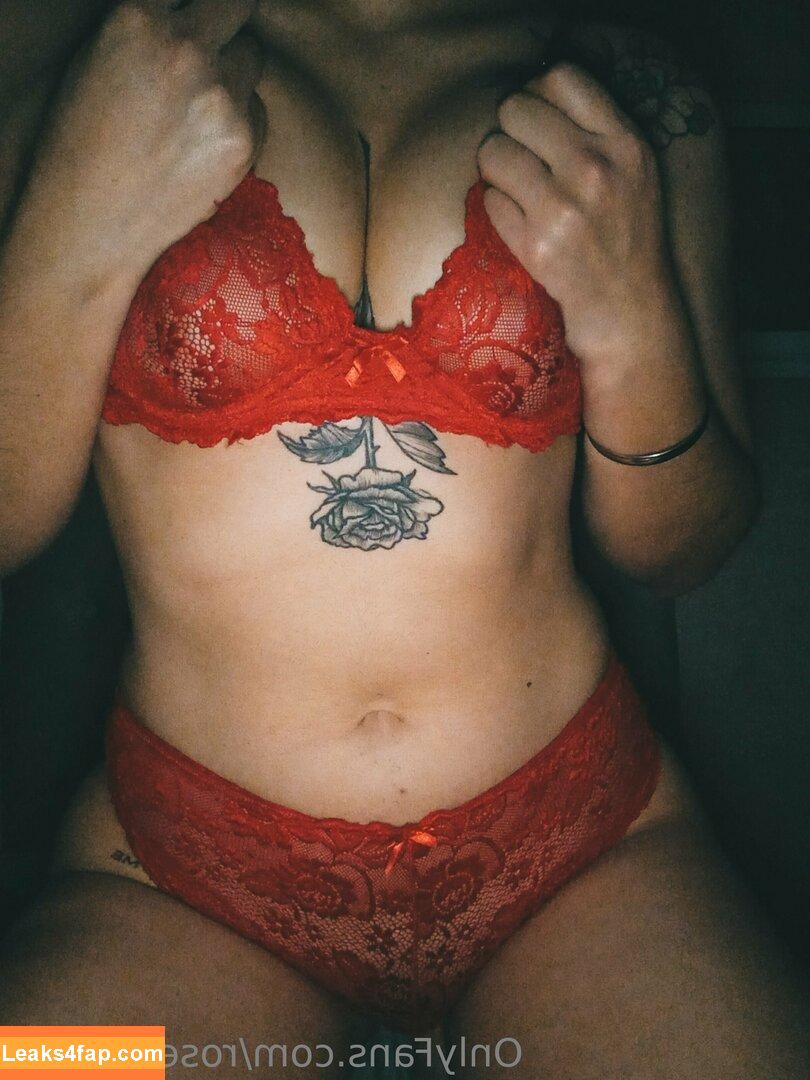 rosecamxxx / rose_x_x_x_ leaked photo photo #0034