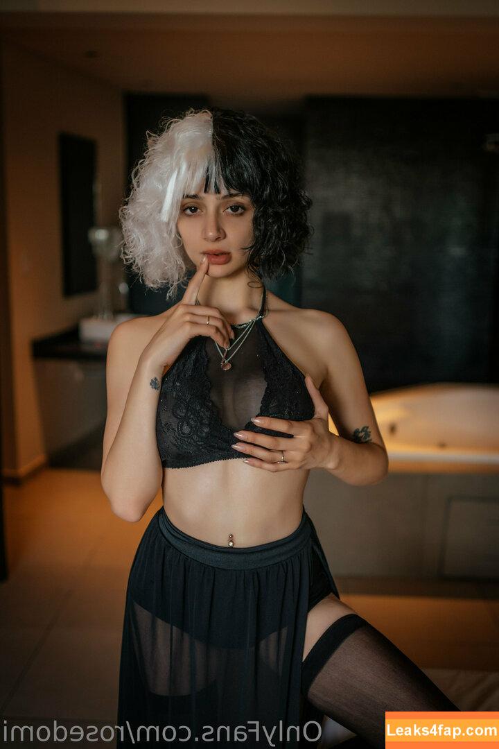 rosedomi /  leaked photo photo #0008