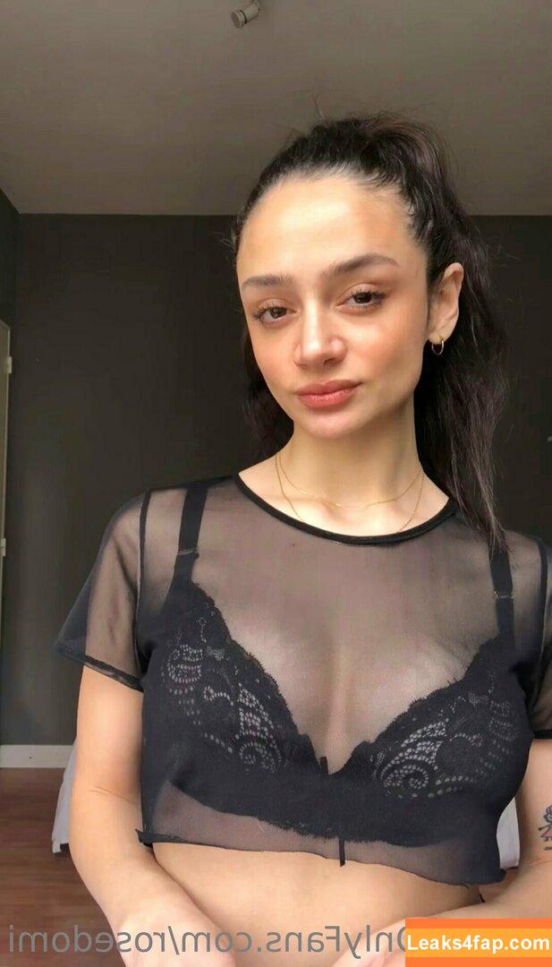 rosedomi /  leaked photo photo #0245
