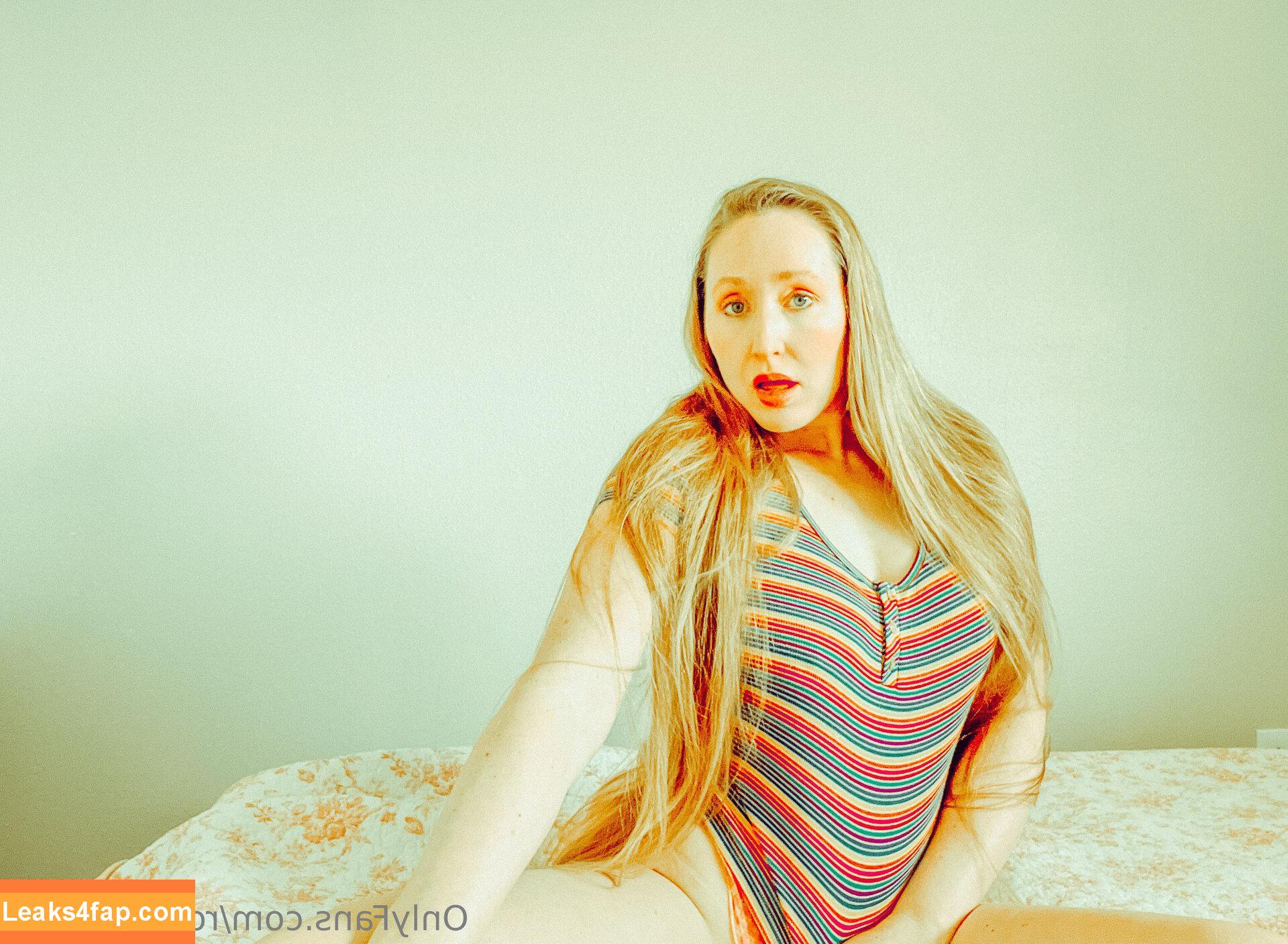 rosekellyppv / the.wholesome.feed leaked photo photo #0062