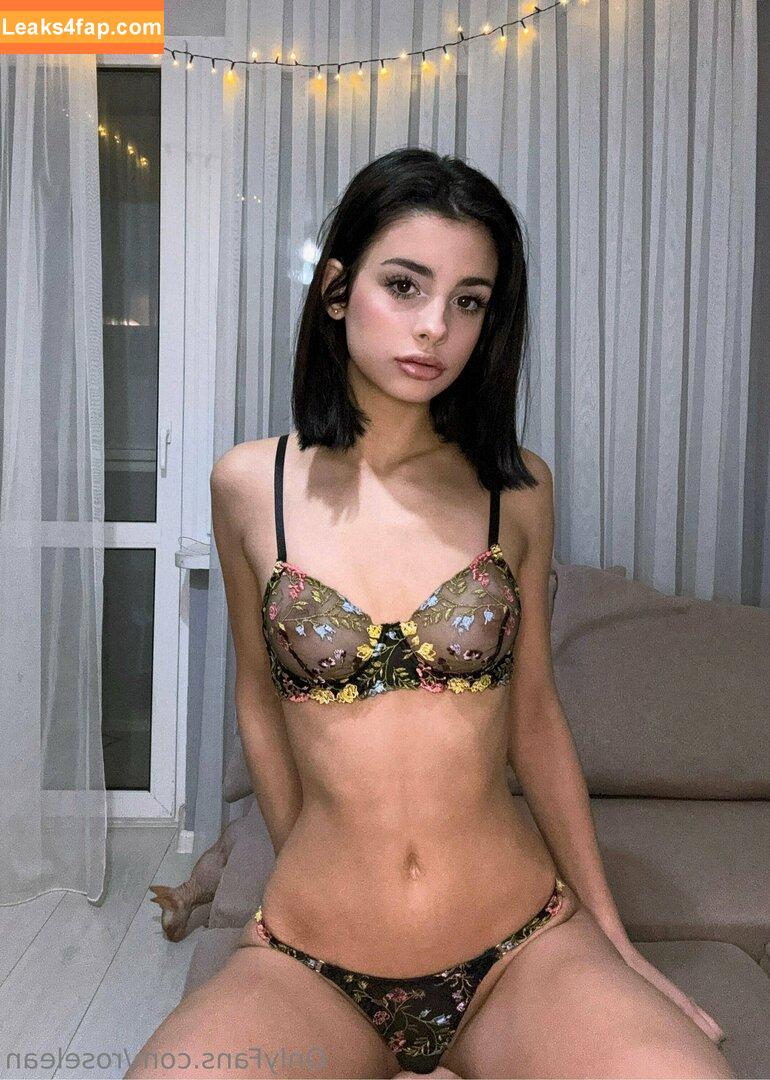 roselean / Comfortablge / roselean1111 leaked photo photo #0073