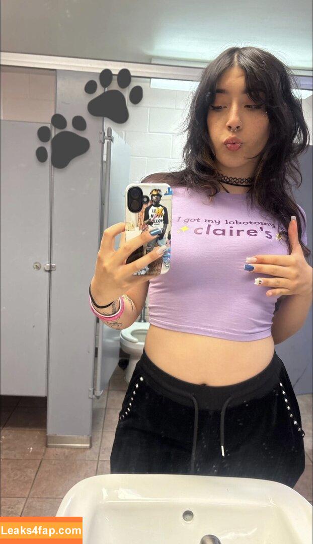 rosesinthecoffin222 / strwbrrymulk leaked photo photo #0001