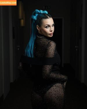 rosevillain photo #0023