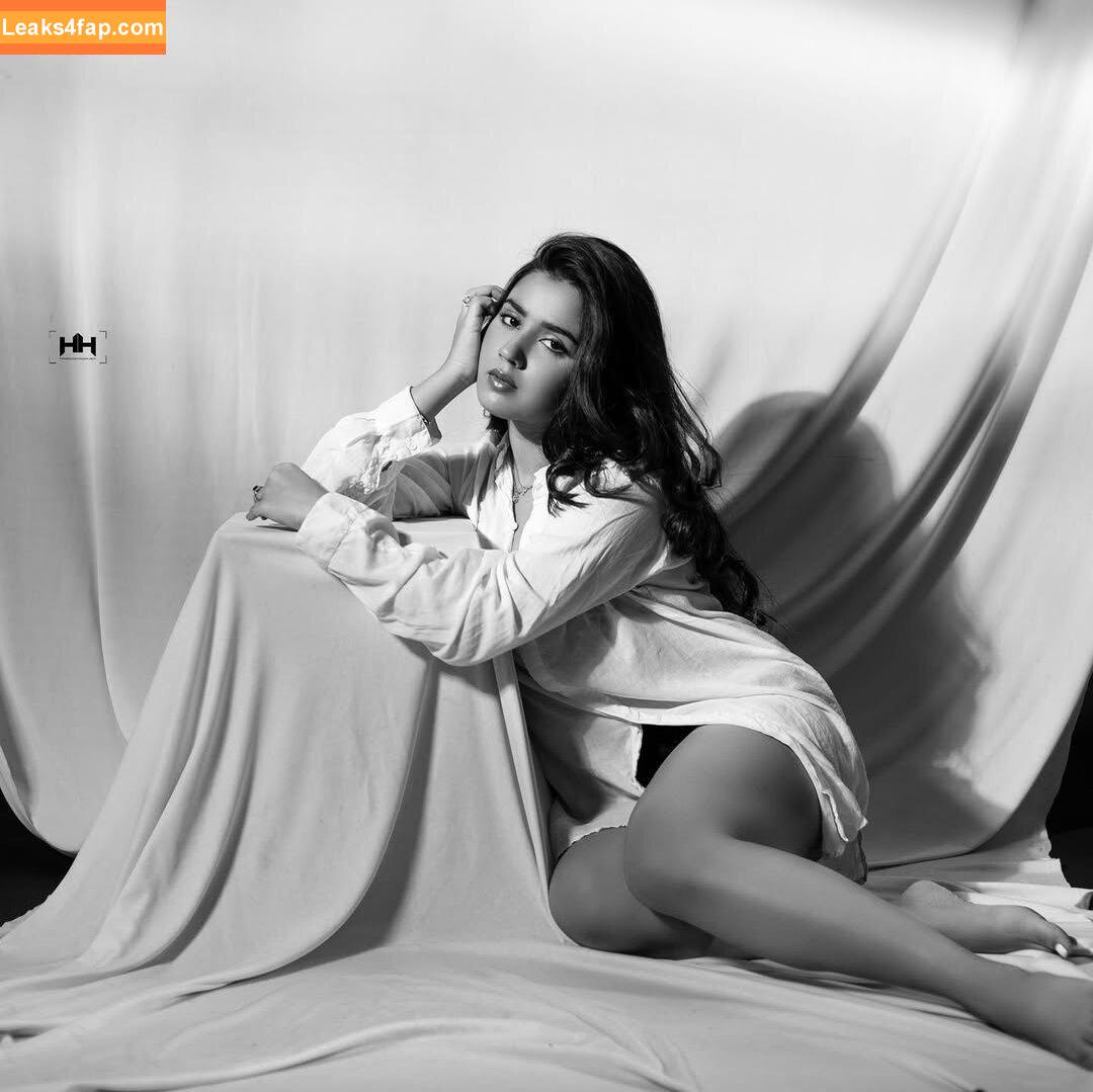 Roshni Walia / roshniwaliaa leaked photo photo #0021