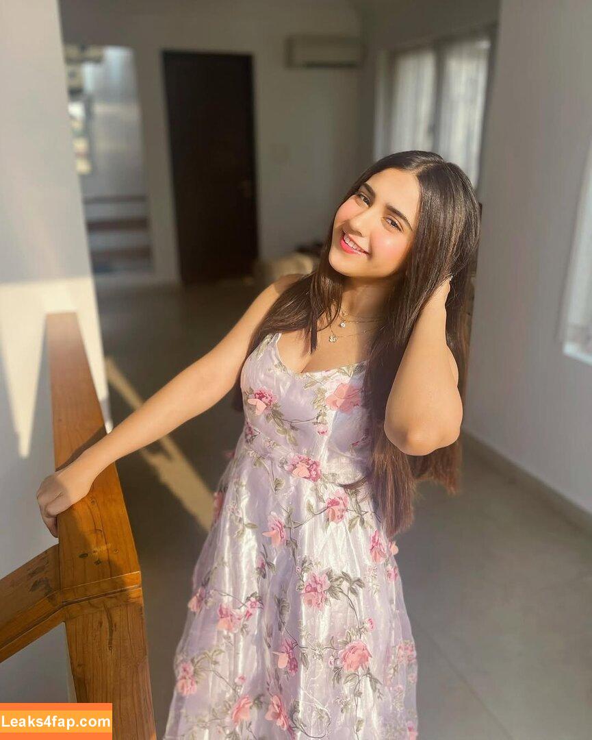 Roshni Walia / roshniwaliaa leaked photo photo #0025