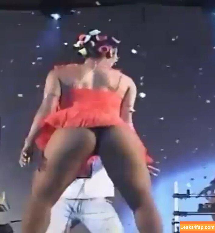 Rosiane Pinheiro / rosianepinheir / rosianepinheiro / rosypinheirotrans слитое фото фото #0030