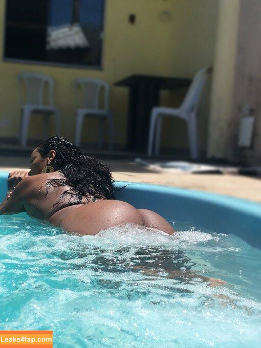 Rosiane Pinheiro / rosianepinheir / rosianepinheiro / rosypinheirotrans слитое фото фото #0041