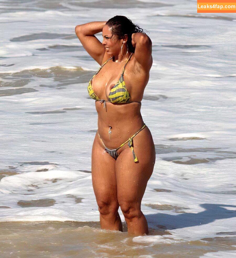 Rosiane Pinheiro / rosianepinheir / rosianepinheiro / rosypinheirotrans слитое фото фото #0050