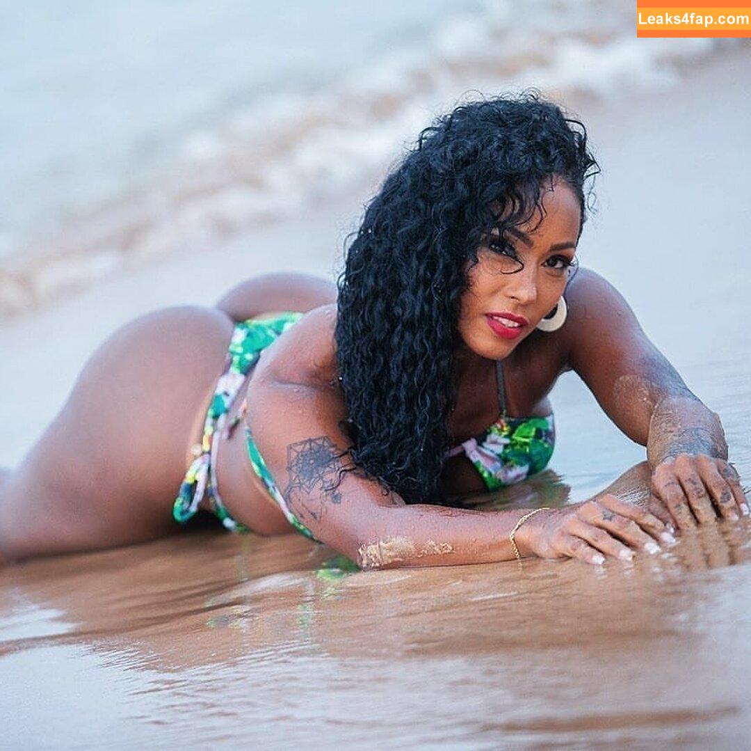 Rosiane Pinheiro / rosianepinheir / rosianepinheiro / rosypinheirotrans слитое фото фото #0092