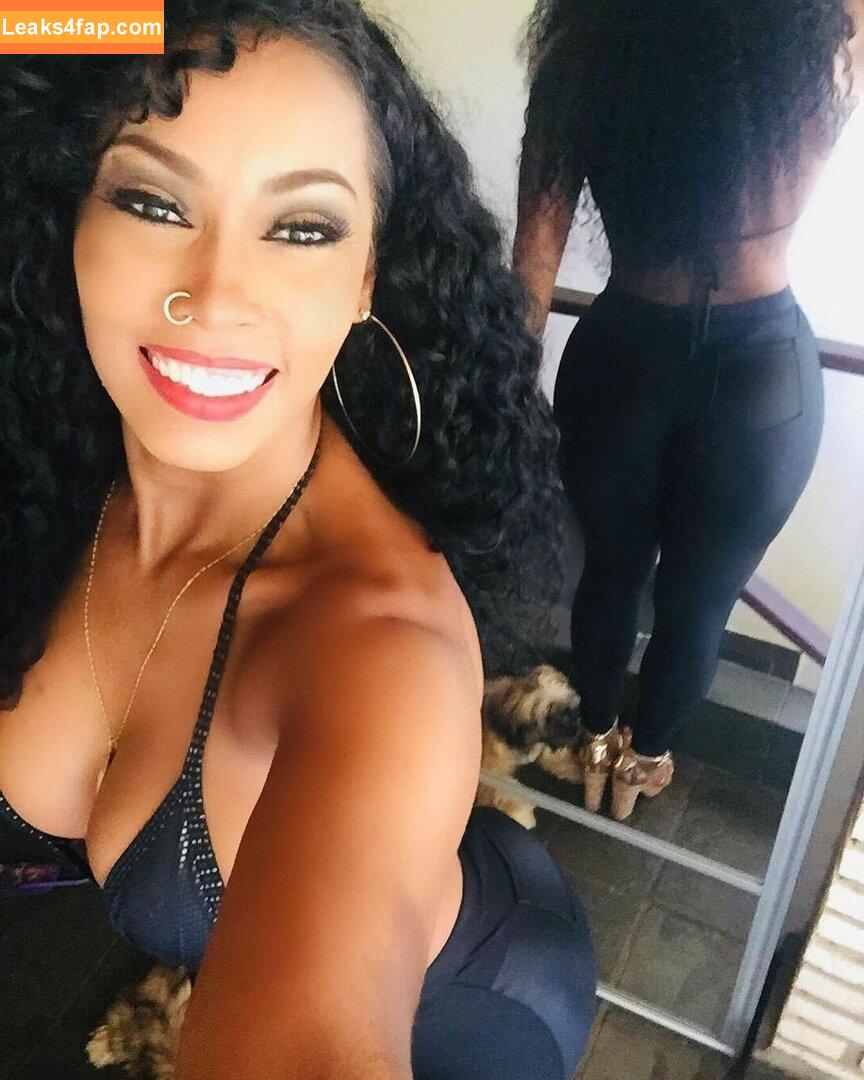 Rosiane Pinheiro / rosianepinheir / rosianepinheiro / rosypinheirotrans слитое фото фото #0101