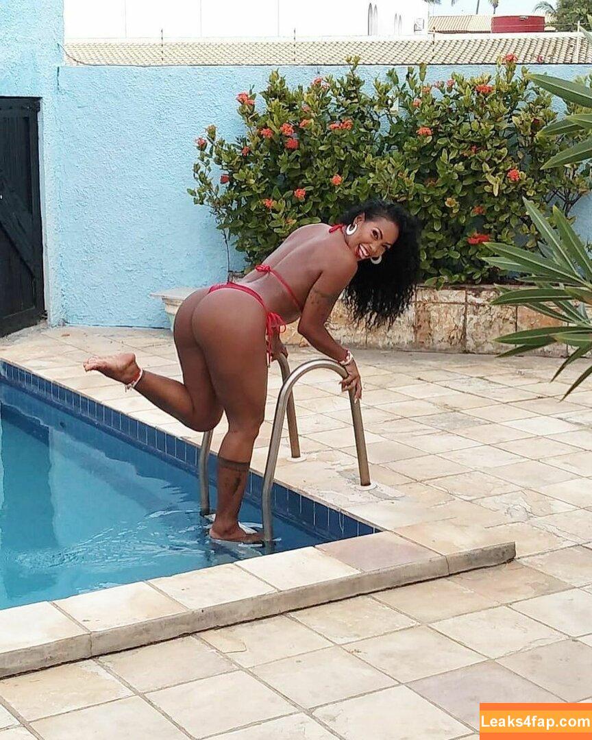 Rosiane Pinheiro / rosianepinheir / rosianepinheiro / rosypinheirotrans слитое фото фото #0103