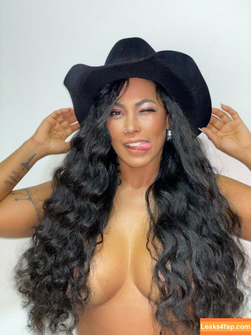 Rosiane Pinheiro / rosianepinheir / rosianepinheiro / rosypinheirotrans слитое фото фото #0167