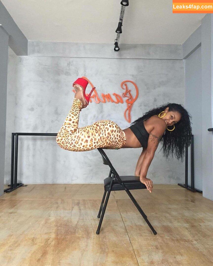 Rosiane Pinheiro / rosianepinheir / rosianepinheiro / rosypinheirotrans слитое фото фото #0183