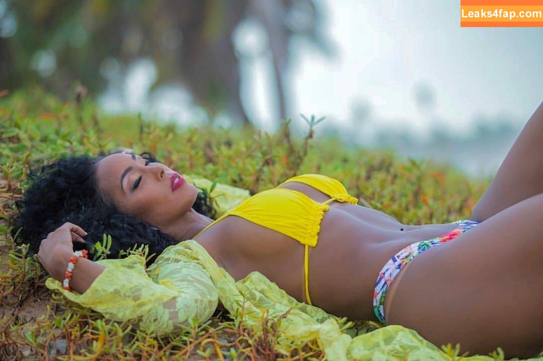 Rosiane Pinheiro / rosianepinheir / rosianepinheiro / rosypinheirotrans слитое фото фото #0189