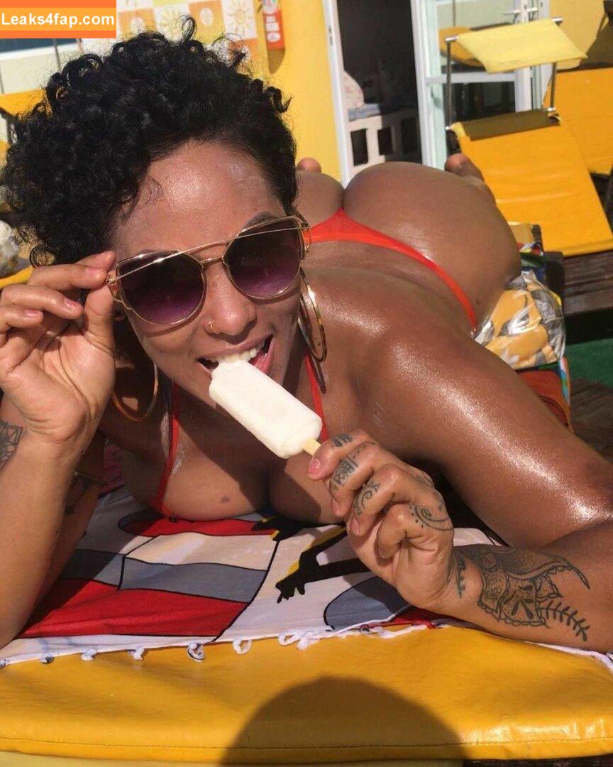 Rosiane Pinheiro / rosianepinheir / rosianepinheiro / rosypinheirotrans слитое фото фото #0209