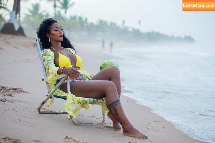 Rosiane Pinheiro / rosianepinheir / rosianepinheiro / rosypinheirotrans слитое фото фото #0218