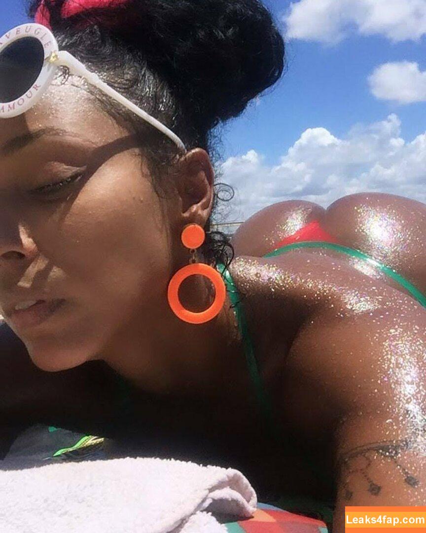 Rosiane Pinheiro / rosianepinheir / rosianepinheiro / rosypinheirotrans слитое фото фото #0223