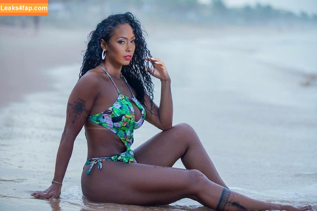 Rosiane Pinheiro / rosianepinheir / rosianepinheiro / rosypinheirotrans слитое фото фото #0231