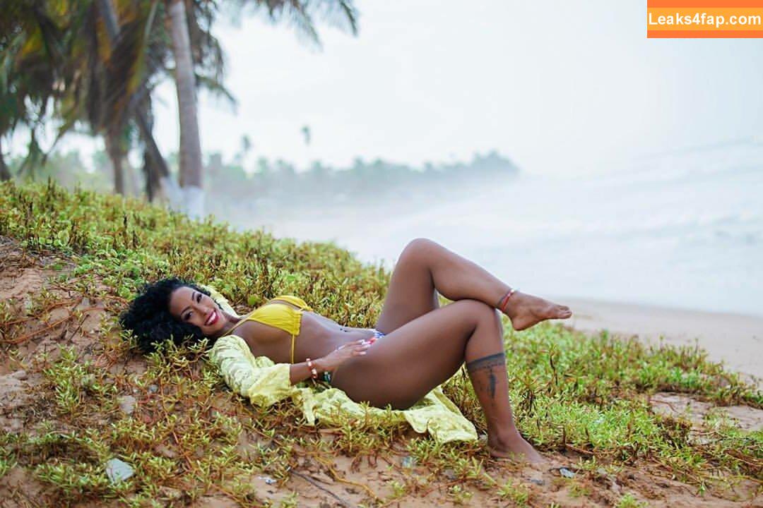 Rosiane Pinheiro / rosianepinheir / rosianepinheiro / rosypinheirotrans слитое фото фото #0238