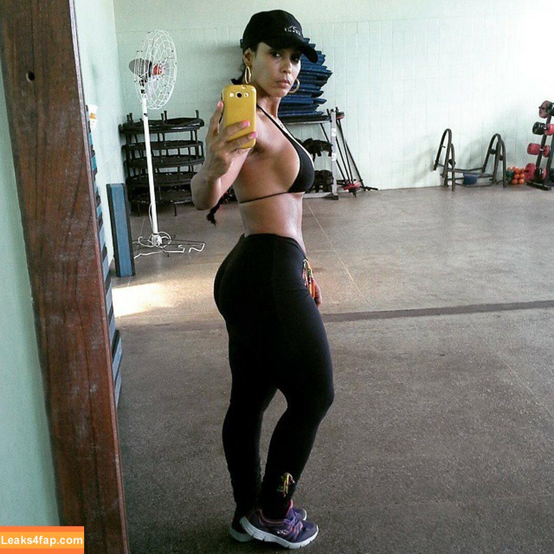 Rosiane Pinheiro / rosianepinheir / rosianepinheiro / rosypinheirotrans слитое фото фото #0240