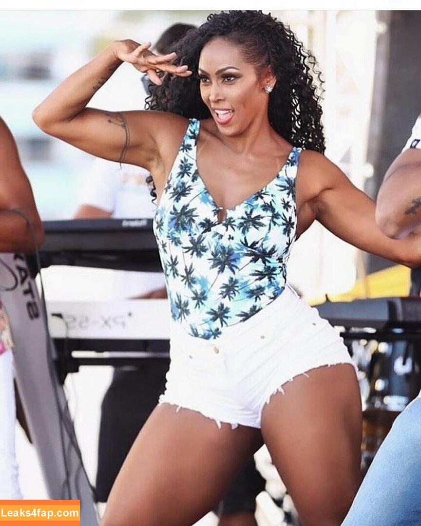 Rosiane Pinheiro / rosianepinheir / rosianepinheiro / rosypinheirotrans слитое фото фото #0243