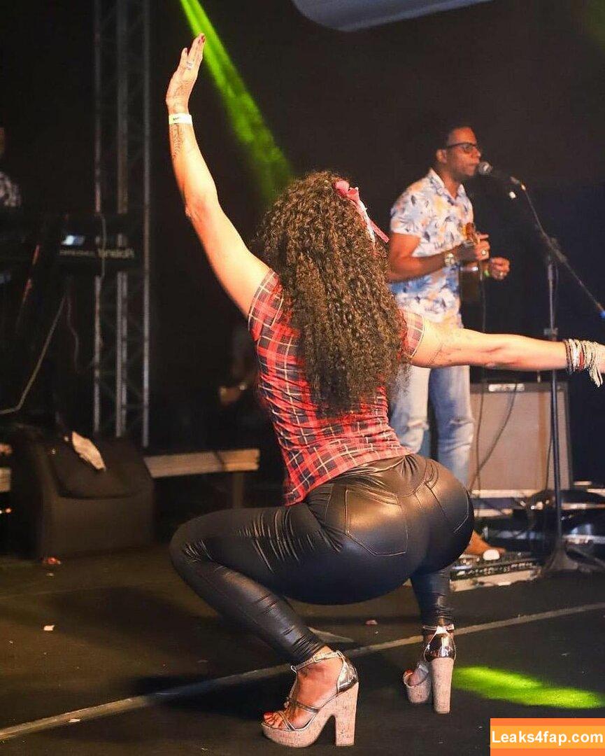 Rosiane Pinheiro / rosianepinheir / rosianepinheiro / rosypinheirotrans слитое фото фото #0253