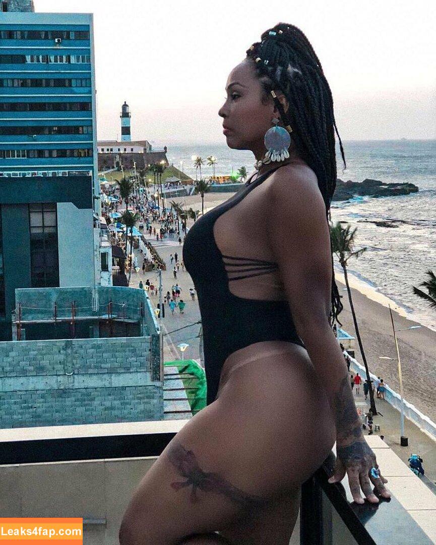 Rosiane Pinheiro / rosianepinheir / rosianepinheiro / rosypinheirotrans слитое фото фото #0268