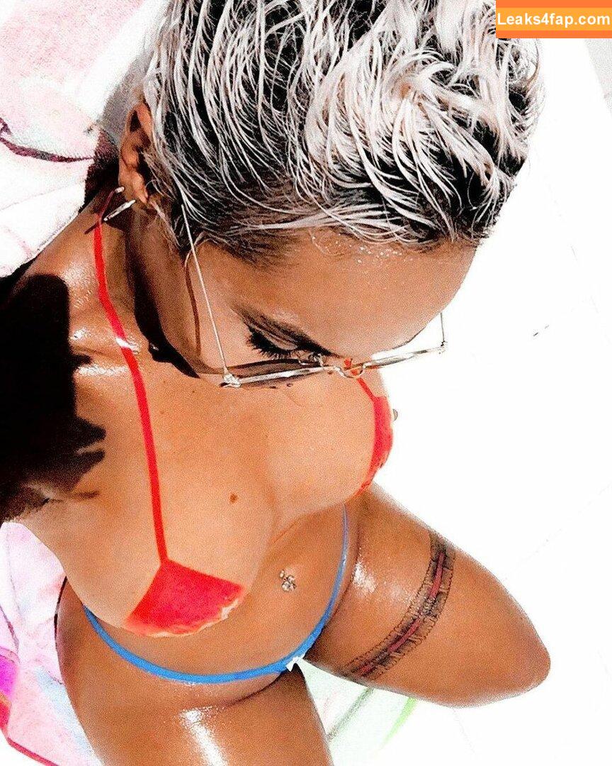 Rosiane Pinheiro / rosianepinheir / rosianepinheiro / rosypinheirotrans слитое фото фото #0274