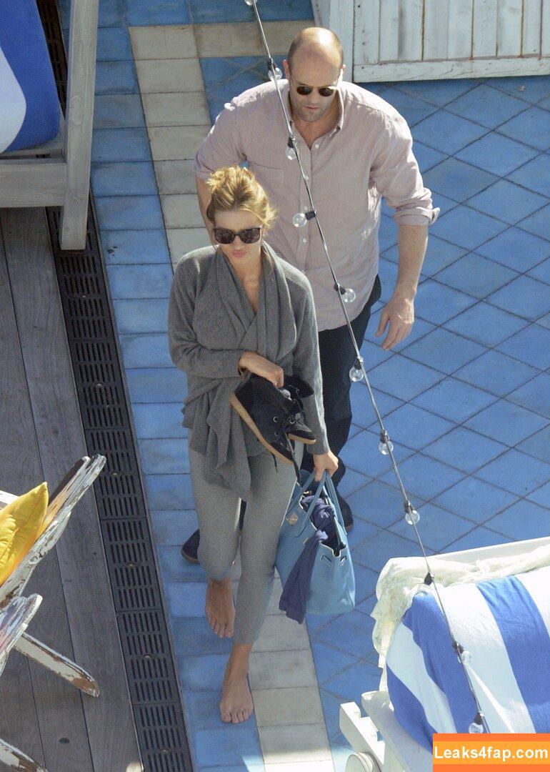 Rosie Huntington-Whiteley / rosiehw leaked photo photo #0044