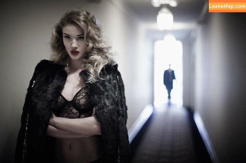 Rosie Huntington-Whiteley / rosiehw слитое фото фото #0300