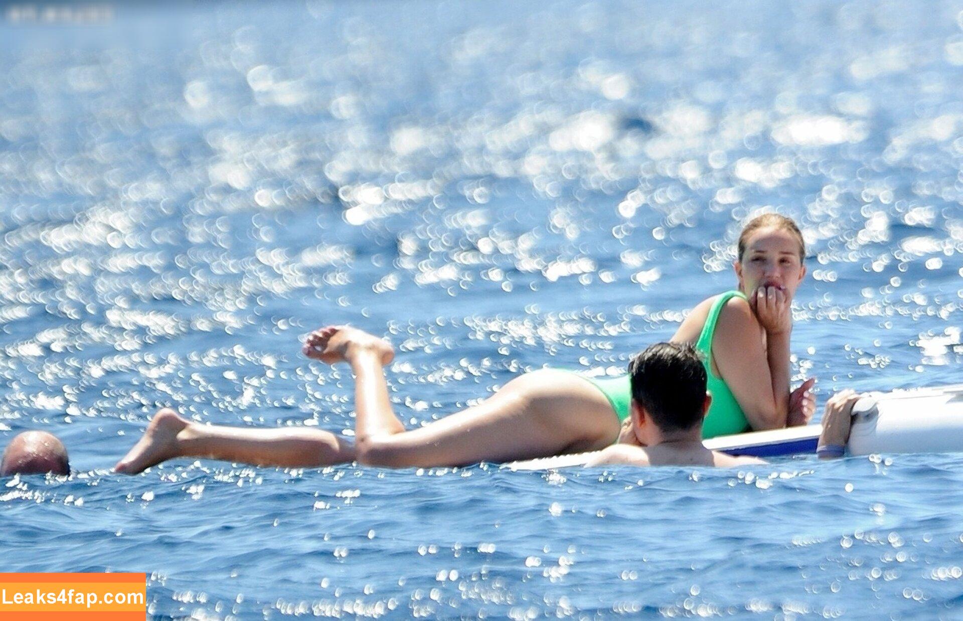 Rosie Huntington-Whiteley / rosiehw leaked photo photo #0765