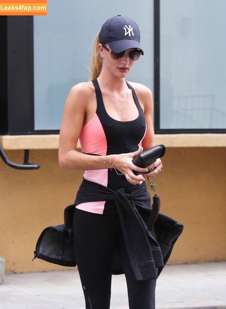 Rosie Huntington-Whiteley / rosiehw leaked photo photo #0897