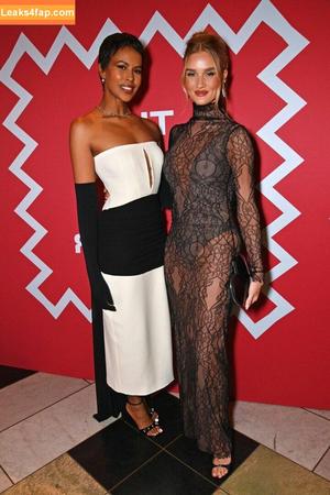 Rosie Huntington-Whiteley фото #0110