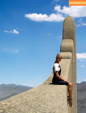 Rosie Huntington-Whiteley фото #0235