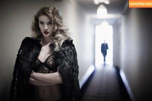 Rosie Huntington-Whiteley фото #0300