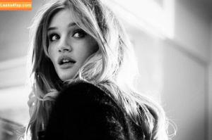 Rosie Huntington-Whiteley фото #0358