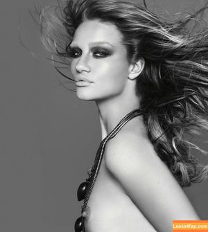 Rosie Huntington-Whiteley фото #0394