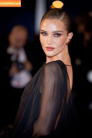 Rosie Huntington-Whiteley photo #0592