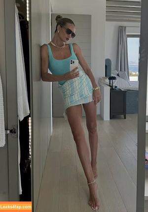 Rosie Huntington-Whiteley photo #0811