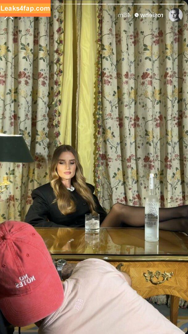 Rosie Huntington-Whiteley / rosiehw leaked photo photo #1093