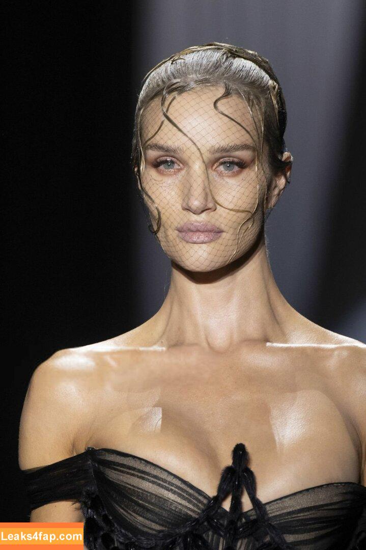 Rosie Huntington-Whiteley / rosiehw leaked photo photo #1190