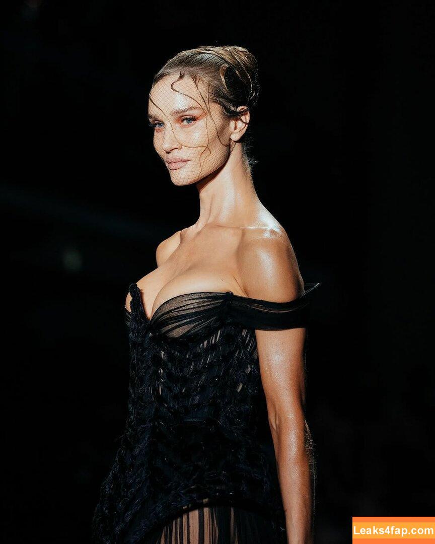 Rosie Huntington-Whiteley / rosiehw leaked photo photo #1196